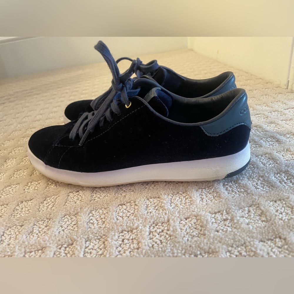 COLE HAAN NAVY VELOUR SNEAKERS